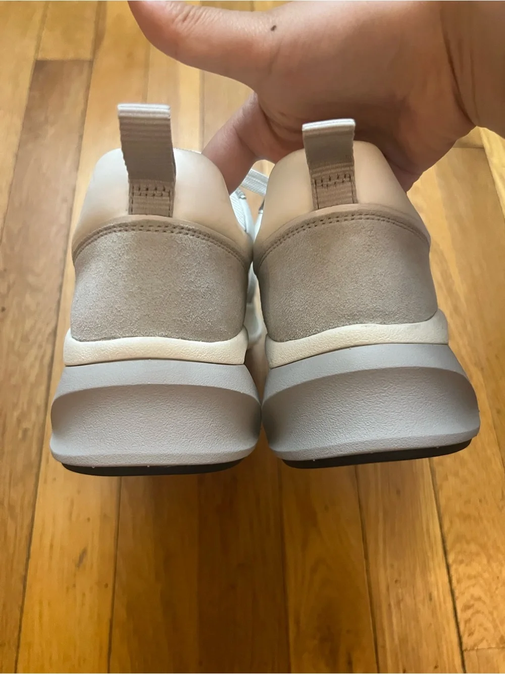 Tory Burch Good Luck Trainer Sneakers T Monogram In White And Gray Size: 9